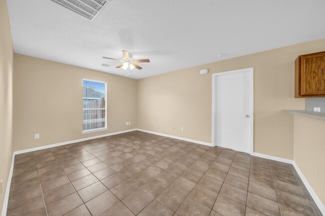 8857 E Buffalo Cir in Willis, TX - Building Photo - Building Photo