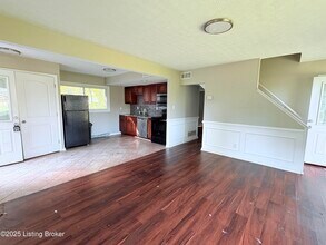 5516 Brokers Tip Ln in Louisville, KY - Building Photo - Building Photo