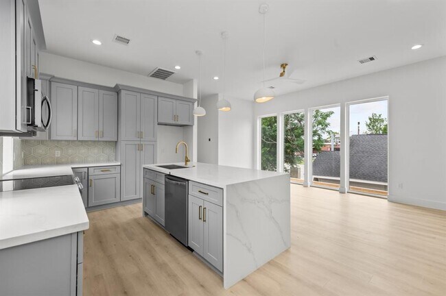 3112 Live Oak St in Houston, TX - Building Photo - Building Photo