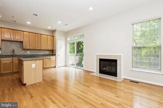49 Inkberry Cir in Gaithersburg, MD - Building Photo - Building Photo