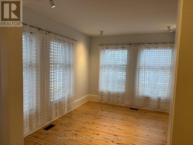 62 Centre St in Aylmer, ON - Building Photo - Building Photo