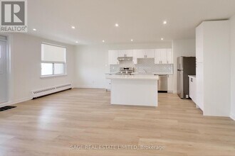 2961-2961 Dufferin St in Toronto, ON - Building Photo - Building Photo