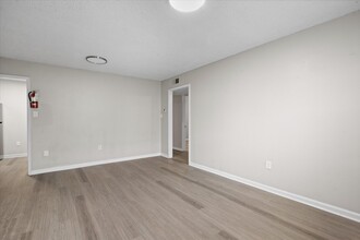 Main Street Villas in Lumberton, MS - Building Photo - Building Photo