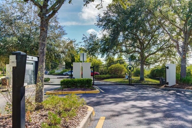 15706 Stable Run Dr in Spring Hill, FL - Building Photo - Building Photo