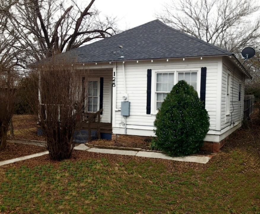 125 Reta Ave in Stephenville, TX - Building Photo