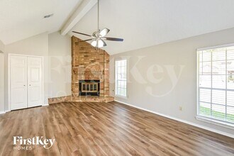 70 Timberspire Ln in Spring, TX - Building Photo - Building Photo