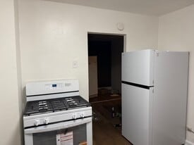 1318 Wood St in Pittsburgh, PA - Building Photo