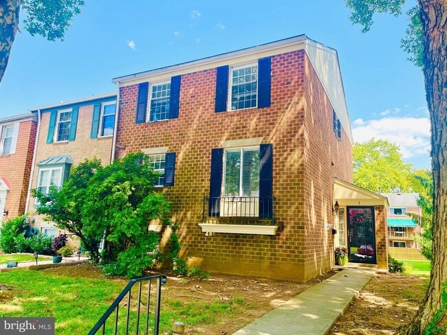property at 1 Crotona Ct