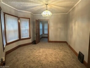 1101 Estelle Ct SE in Niles, OH - Building Photo - Building Photo