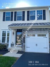 1229 Derry Ln in West Chester, PA - Building Photo - Building Photo