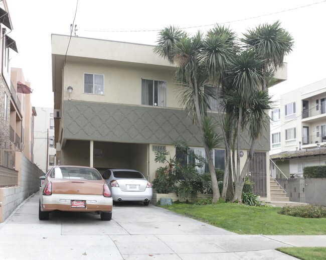 10866 Bloomfield St in North Hollywood, CA - Building Photo - Building Photo