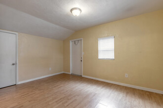 611 Ora St in Daytona Beach, FL - Building Photo - Interior Photo