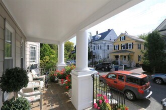 19 Park Ave, Unit 3 in Somerville, MA - Building Photo - Building Photo