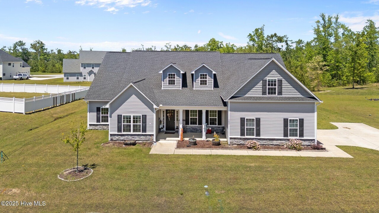 1009 Kingfish Way in New Bern, NC - Building Photo