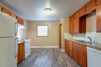 713 Moro St in Manhattan, KS - Building Photo - Building Photo
