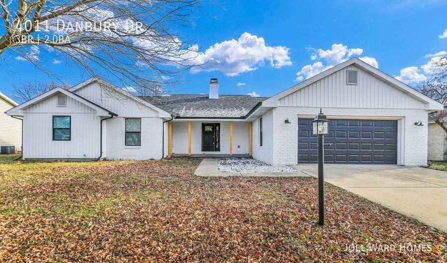 4011 Danbury Dr in Champaign, IL - Foto de edificio