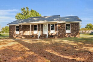 209 McCoy Ave in Cove City, NC - Building Photo