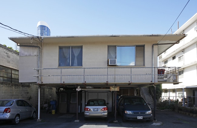 732 Cedar St in Honolulu, HI - Foto de edificio - Building Photo