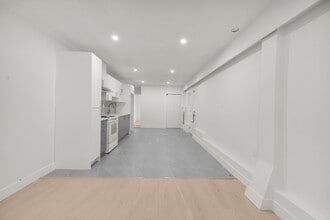 128 Seventh Av in New Westminster, BC - Building Photo - Building Photo