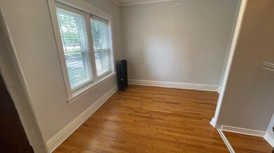 5454 W Berteau Ave-Unit -1 in Chicago, IL - Building Photo - Building Photo