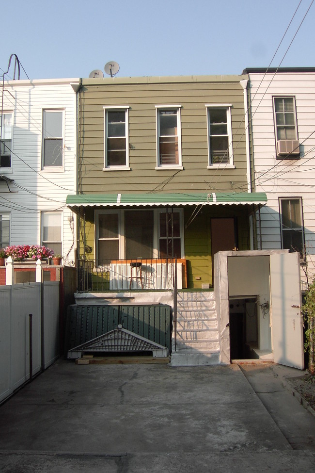 198A 29 St in Brooklyn, NY - Building Photo - Building Photo