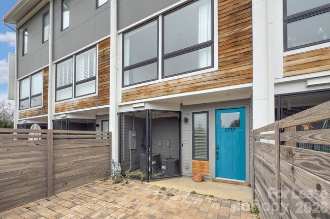 2737 Shenandoah Ave in Charlotte, NC - Building Photo - Building Photo