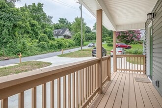 1 Kent St in Asheville, NC - Building Photo - Building Photo