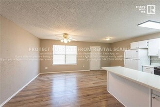 688 W Martha Dr in Fayetteville, AR - Building Photo - Building Photo