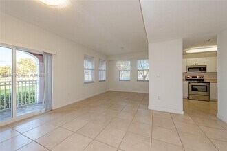10901 NW 83rd St in Doral, FL - Building Photo - Building Photo