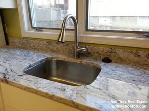 19 Edward T Sullivan Rd, Unit 1 in Cambridge, MA - Building Photo - Building Photo