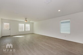 2716 Ctr Crk Ln in Fort Worth, TX - Building Photo - Building Photo