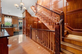 218 W Springfield St, Unit 218 in Boston, MA - Foto de edificio - Building Photo