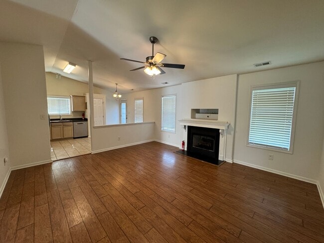 105 Brookstone Dr in Mount Holly, NC - Building Photo - Building Photo