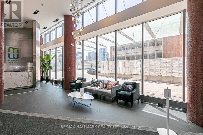 1 Market St. in Toronto, ON - Building Photo - Building Photo