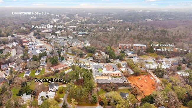 264 Jones Dr in Roswell, GA - Building Photo - Building Photo