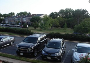 13234 Grand Jct Dr in Fairfax, VA - Building Photo - Building Photo