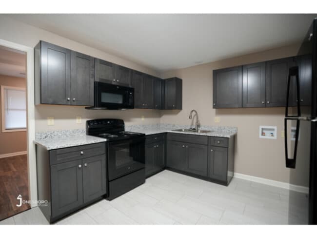 2207 Needham St in Jonesboro, AR - Building Photo - Building Photo