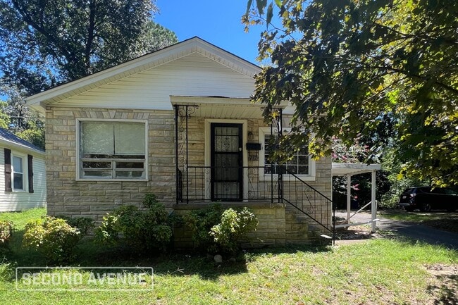 property at 212 E Lelia St