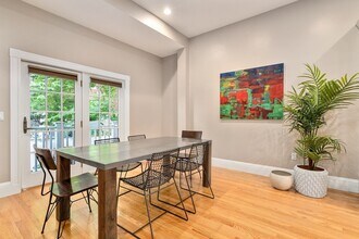 175 Harvard St, Unit 1 in Brookline, MA - Building Photo - Building Photo