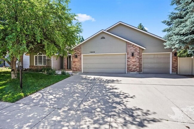11909 W Patrina Dr in Boise, ID - Building Photo - Building Photo
