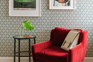 925 Common St in New Orleans, LA - Building Photo