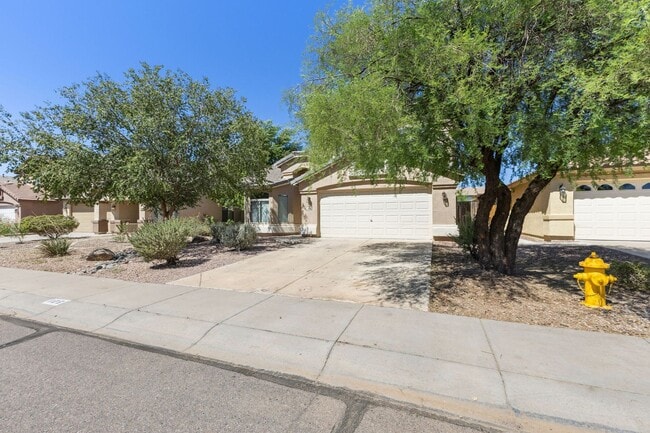 106 W Holstein Trail in San Tan Valley, AZ - Building Photo - Building Photo