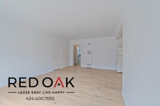 3925 Roxanne Ave, Unit 6 in Los Angeles, CA - Building Photo - Building Photo