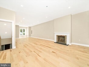 60 Q St NE in Washington, DC - Building Photo - Building Photo