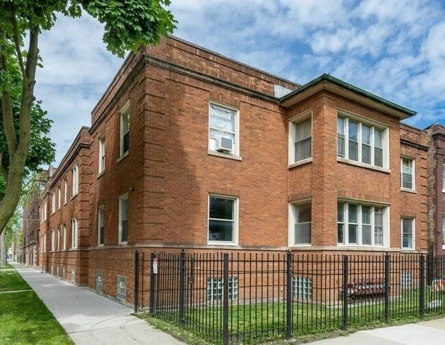 property at 3112 W 64th St