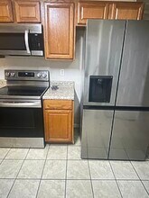 1573 Mary St in Bristol, VA - Foto de edificio - Building Photo