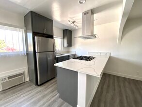 4000 Sequoia St in Los Angeles, CA - Building Photo - Building Photo