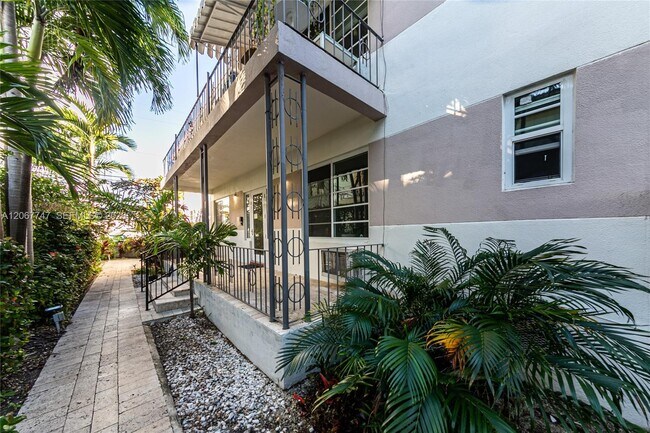 1431 Lincoln Terrace