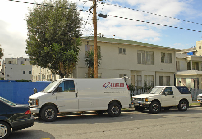7114 Hawthorn in Los Angeles, CA - Building Photo - Building Photo