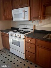 329 Shawmont Ave, Unit 1E6-329 F in Philadelphia, PA - Foto de edificio - Building Photo